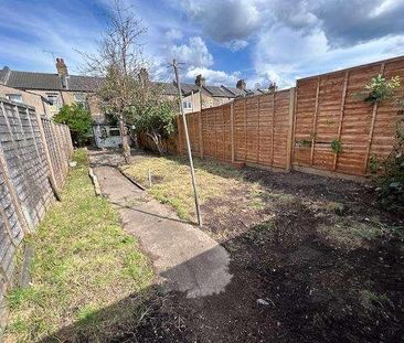 Haselbury Road, Edmonton, N18 - Photo 2