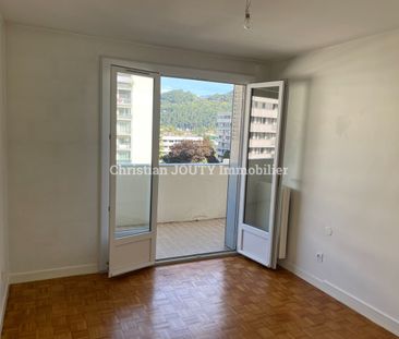 Location Appartement 3 pièces 69m² EYBENS 38320 - Photo 2
