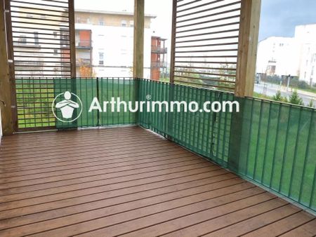 Location Appartement 4 pièces 76 m2 à Lieusaint - Photo 2