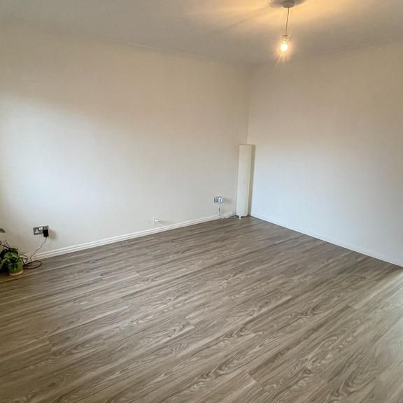 2 bedroom semi-detached house to rent - Photo 1