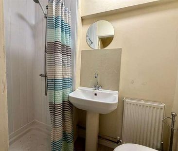 Blenheim Street, Scarborough, YO12 - Photo 5