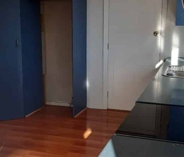 *** 3 BEDROOM FAMILY HOME *** - Photo 1