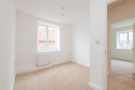 3 bed House To Let - Photo 4