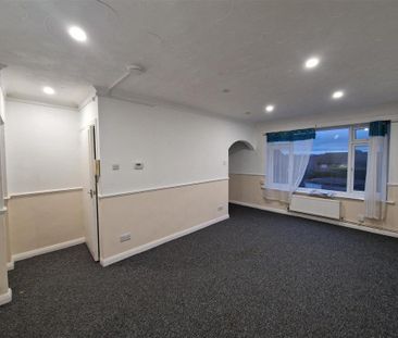 2 bedroom maisonette to rent - Photo 1