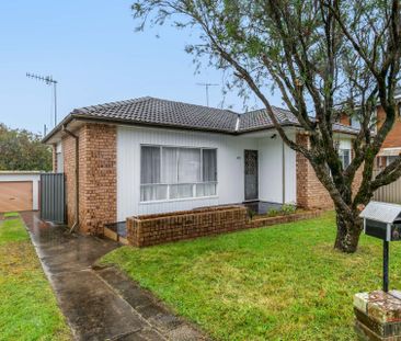 Tidy Two Bedroom Home in Convenient Location - Photo 3