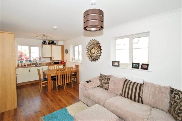 Stubwick Court, Little Chalfont, Buckinghamshire,HP6 - Photo 1