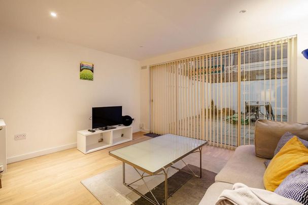 2 bedroom house to rent - Photo 1