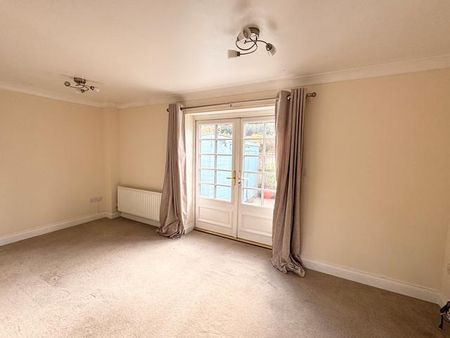 2 bedroom semi-detached house to rent - Photo 2