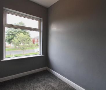 3 bedroom end of terrace house to rent - Photo 3