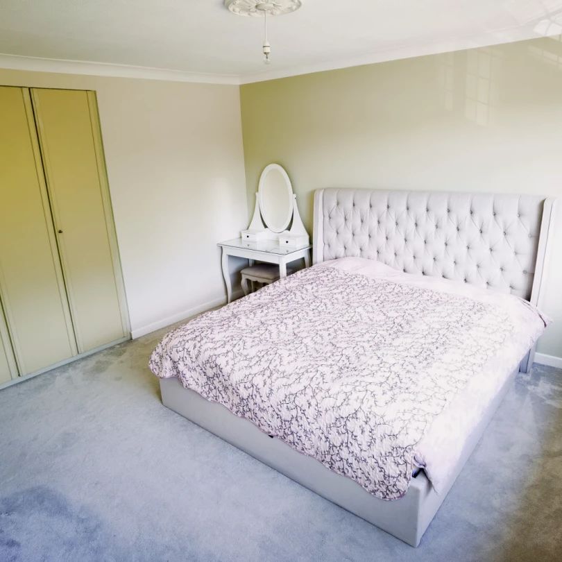 room 1 - Photo 1