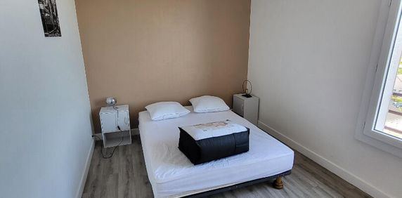 Apartment - Photo 2