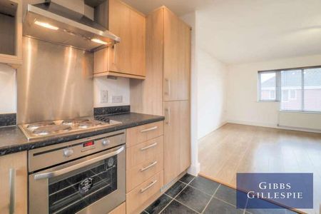 Stanmore House, Coleridge Drive, Ruislip, HA4 - Photo 5