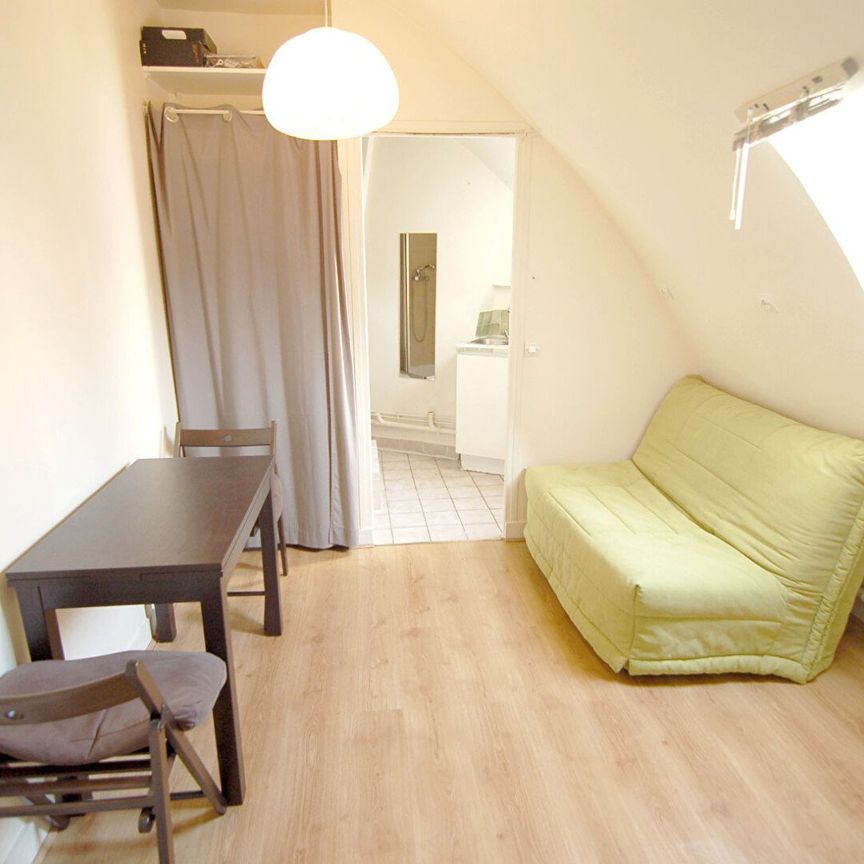 STUDIO MEUBLE - 14,11 m² loi Carrez - PARIS 8ème - 75008 - QUARTIER DU ROND-POINT DES CHAMPS-ELYSEES / 17 RUE JEAN MERMOZ. - Photo 1