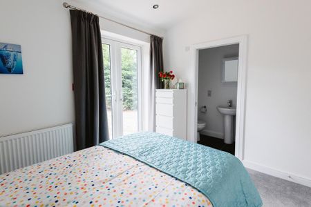 1 bedroom in a house share to rent - Photo 3