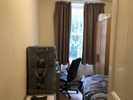 4 bedroom terraced house to rent - Photo 4