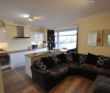 Room in a Shared Flat, Old Shoreham Road, BN3 - Photo 3