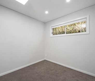 Modern Two Bedroom Granny Flat with Private Yard - Photo 1