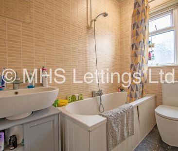 6 Bedroom Mid Terraced House for rent in Estcourt Avenue - Photo 4