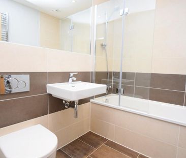2 bedroom semi-detached house to rent - Photo 5