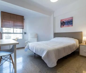 Avenida de Ausiàs March, Valencia, Valencian Community 46006 - Photo 1