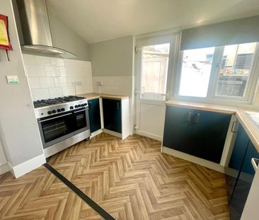 Chaddlewood Avenue, Plymouth - Photo 3