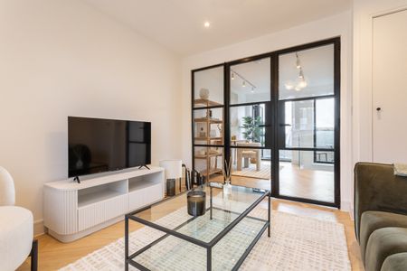 1 Bed Terraced House, Hythe Road, BN1 - Photo 2