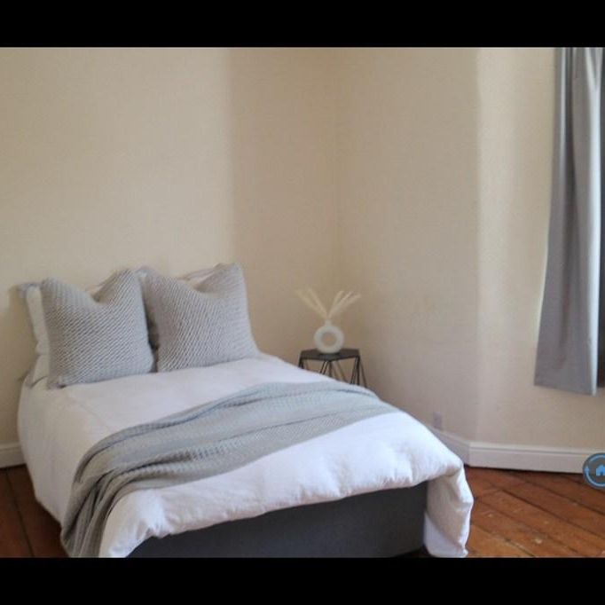 4 bedroom terraced house to rent - Photo 1