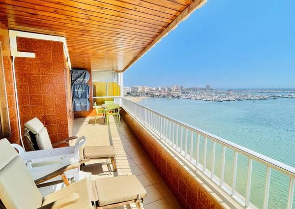 Welcome to your dream Apartment in Torrevieja with sea views!