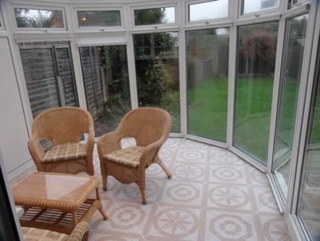 3 bedroom semi-detached house to rent - Photo 4