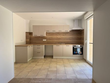 Location maison 5 pièces, 152.73m², Martigné-sur-Mayenne - Photo 5