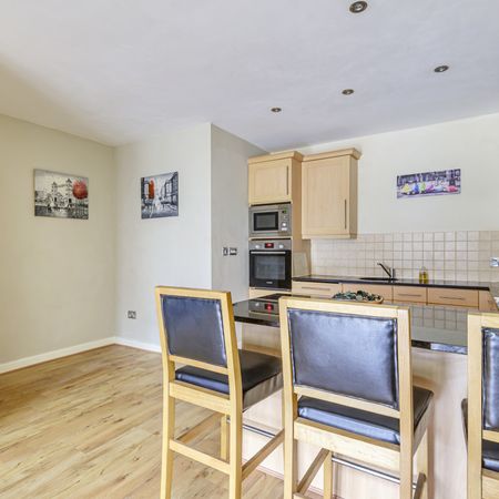 2 bedroom apartment to rent - Photo 3