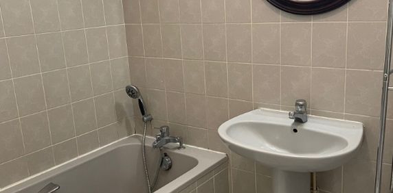 Location Appartement 1 pièce 28m² LAMBERSART 59130 - Photo 2