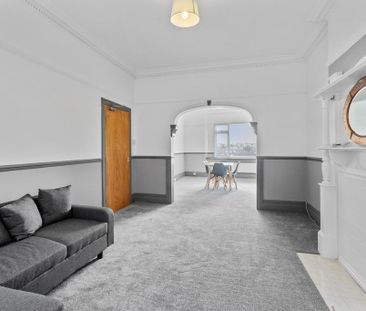 1 bedroom in a house share to rent - Photo 2
