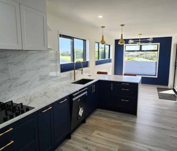 Large 4 bedroom family home - Photo 3