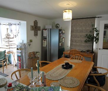 4 bedroom detached house to rent - Photo 4