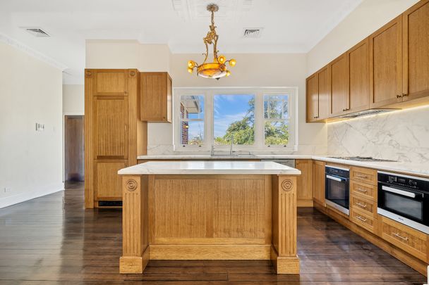 2/30A Prospect Hill Road, Camberwell - Photo 1