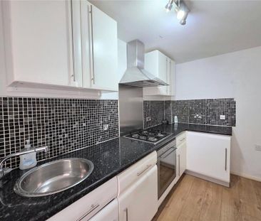 2 bedroom semi-detached house to rent - Photo 5