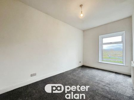 Heol Ty'n Y Garn, Pen-y-Fai - Photo 2