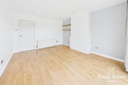 54 Skipperstone Road, Bangor, BT20 4ES - Photo 2