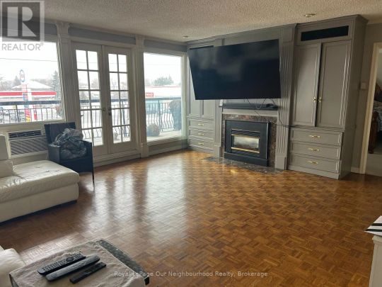 282 KING STREET W - Photo 1