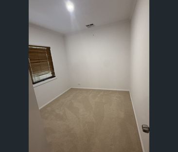 7 Marmora Terrace, North Haven, SA 5018 - Photo 2
