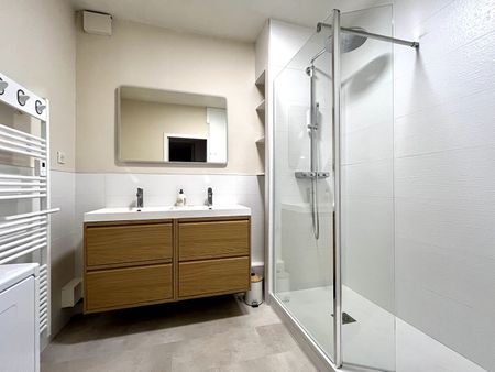 À LOUER – T3 MEUBLÉ rénové de 80 m², Boulevard Vauban, Lille réf 1505 - Photo 5