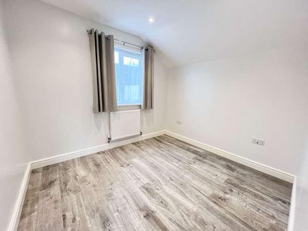 Alexandra Road, Penzance, TR18 - Photo 4