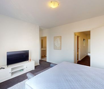 More Space Than You Expect in the Heart of Yarraville - Photo 4