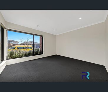9 Larneuk Drive, Cobblebank, Vic 3338 - Photo 6