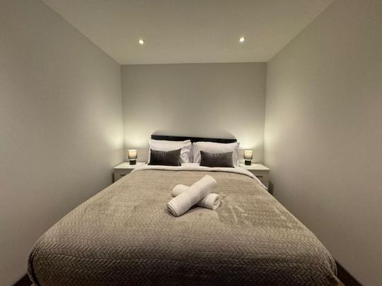 £426.92 per week (£1,850.00 per month) - Photo 1