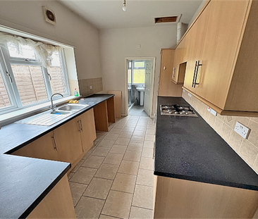 3 bedroom terraced house to rent - Photo 2