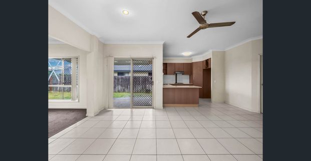 Freshly Renovated 4-Bed Family Home – Space, Comfort & Prime Location - Photo 1