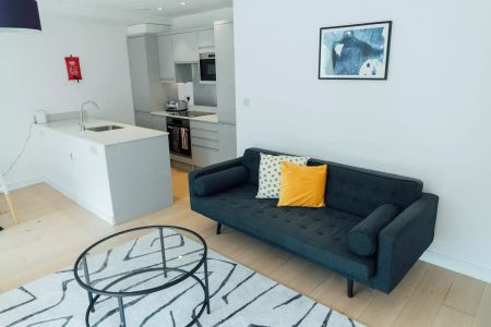 1 Bedroom Apartment - Photo 3