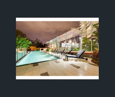 Discover Your Perfect One-Bedroom Retreat | Skyview - Photo 6